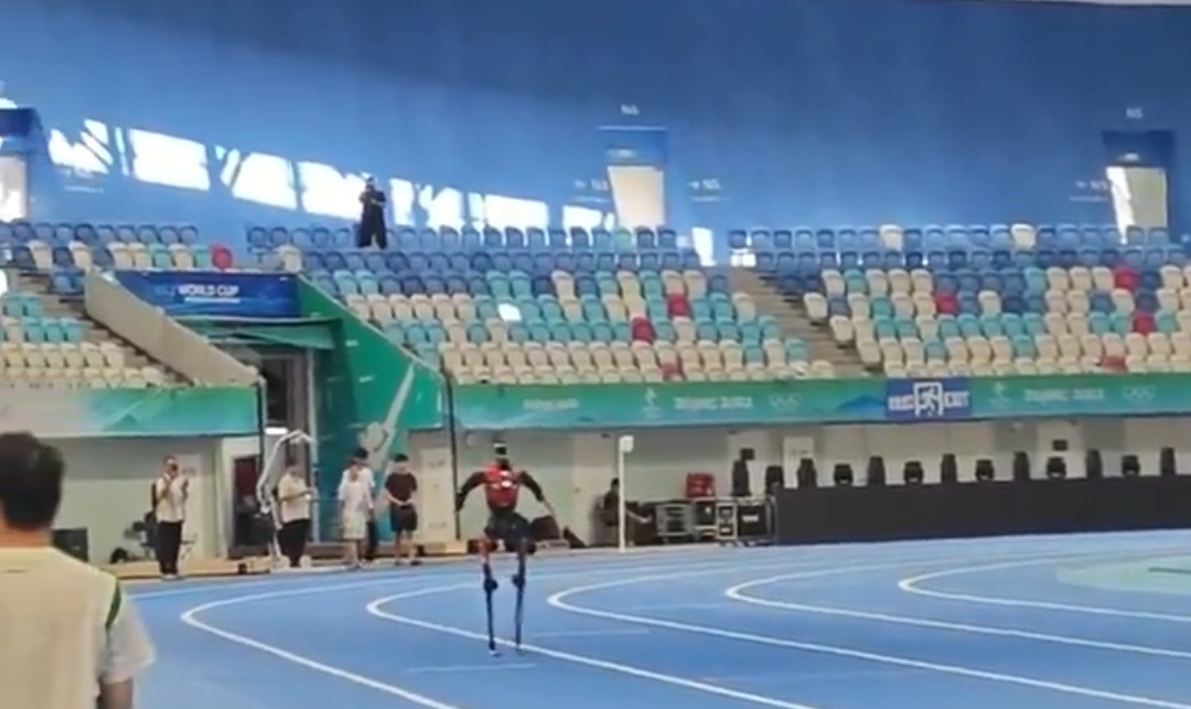 Robot who completed his half marathon race