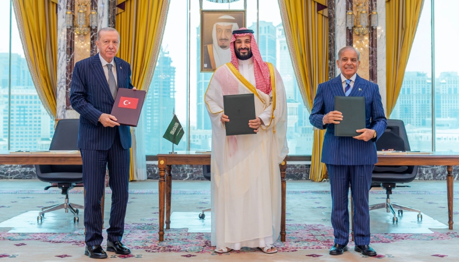 Makkah Joint Defense Agreement signing 2026
