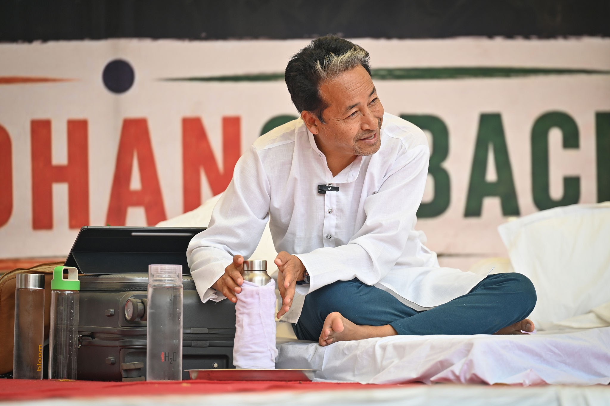 Sonam Wangchuk seated during his 26-day hunger strike at Jantar Mantar