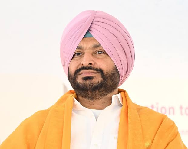 Portrait of Ravneet Singh Bittu